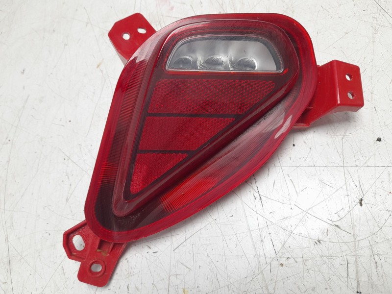 Recambio de piloto trasero izquierdo paragolpes para kia xceed (cd) 1.0 t-gdi referencia OEM IAM 92405J7300  