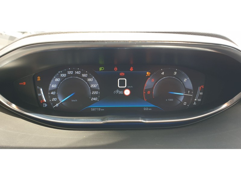 peugeot 3008 del año 2020