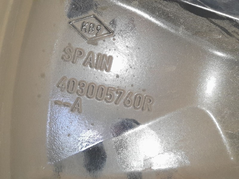 Recambio de llanta para renault rafale rafale referencia OEM IAM 403005760R  
