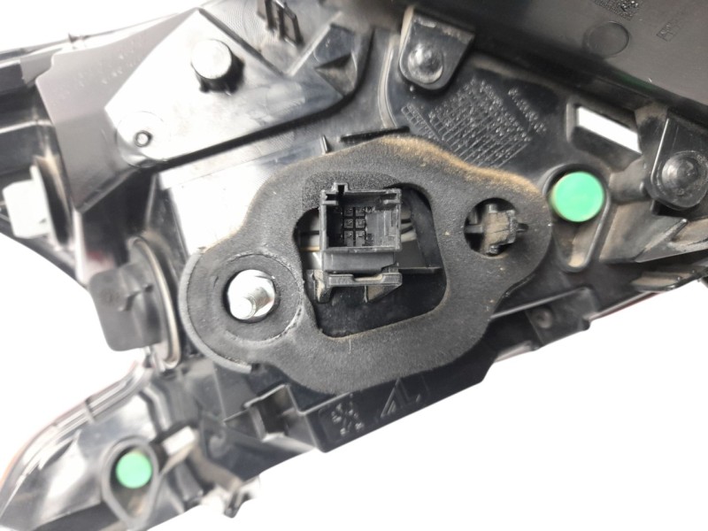 Recambio de piloto trasero derecho para peugeot 308 ii (lb_, lp_, lw_, lh_, l3_) 1.6 hdi 100 referencia OEM IAM 9823728580  103F