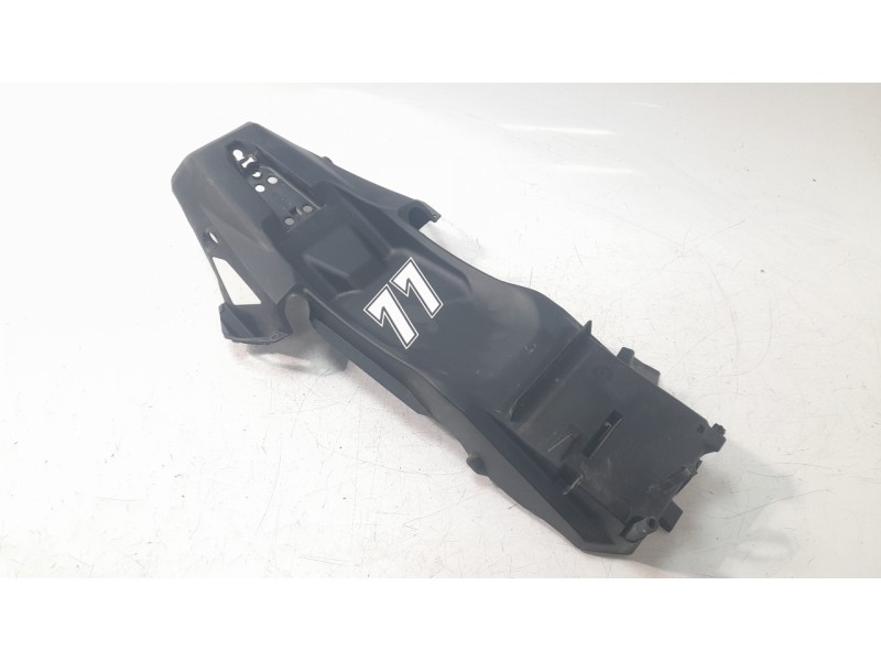 Recambio de guardabarros trasero para honda cb 750 hornet referencia OEM IAM 80105MLBD00  