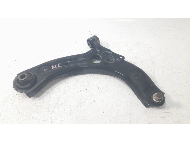 Recambio de brazo suspension delantero derecho para mazda 3 sedán (bp) evolution referencia OEM IAM BDNF34300C  