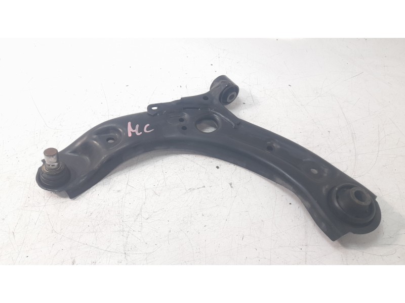 Recambio de brazo suspension delantero izquierdo para mazda 3 sedán (bp) evolution referencia OEM IAM BDNF34350C  