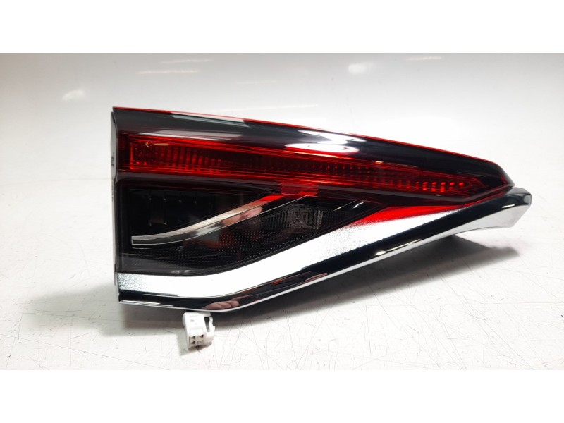 Recambio de piloto trasero izquierdo interior para toyota corolla (e21) referencia OEM IAM 8159002C2000  