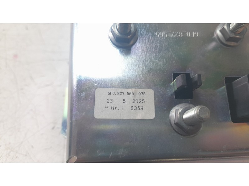 Recambio de maneta exterior porton para seat ibiza v (kj1, kjg) 1.0 tsi referencia OEM IAM 6F0827565  