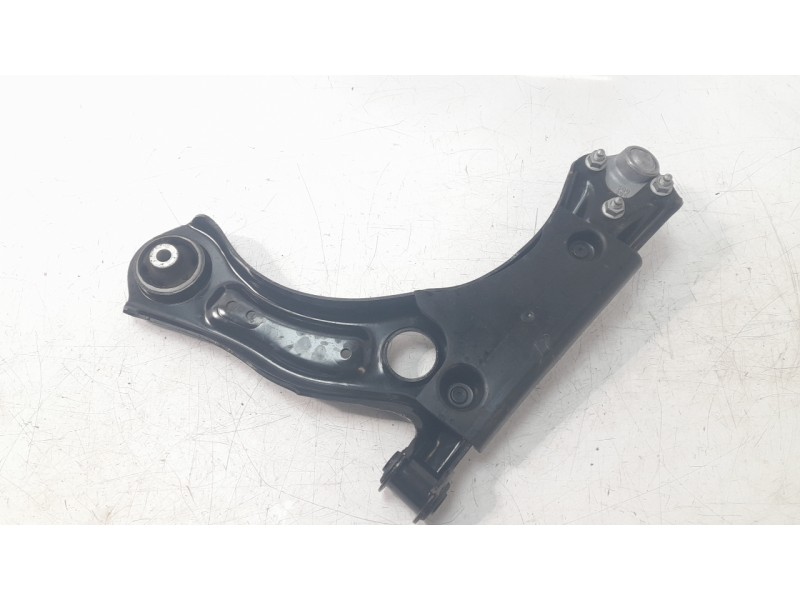 Recambio de brazo suspension inferior delantero derecho para seat ibiza v (kj1, kjg) 1.0 tsi referencia OEM IAM 2Q0407152D  