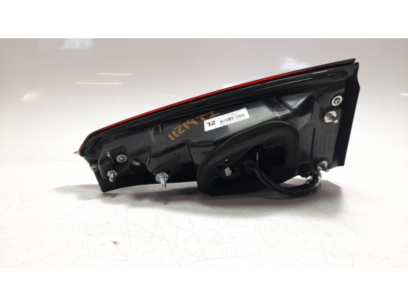 Recambio de piloto trasero izquierdo interior para toyota corolla (e21) referencia OEM IAM 8159002C2000  