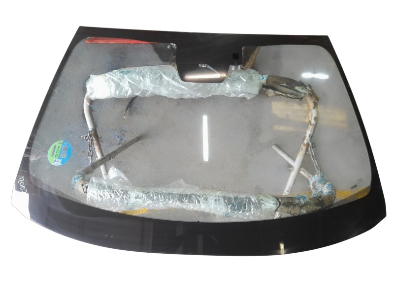 Recambio de parabrisas para toyota yaris cross hybrid 2wd active tech referencia OEM IAM 561010DK00  