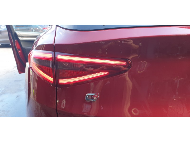 Recambio de piloto trasero izquierdo interior para alfa romeo stelvio (630) quadrifoglio 4wd referencia OEM IAM 50553179 2080599