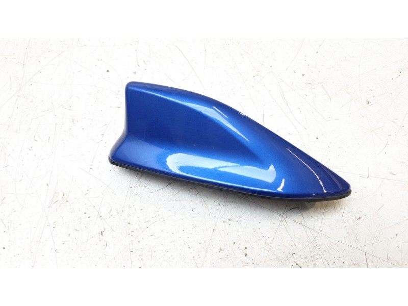 Recambio de antena para toyota c-hr (_x1_) 1.8 hybrid (zyx10_, zyx11_) referencia OEM IAM 86300F4060  