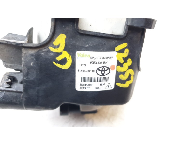 Recambio de faro antiniebla derecho para toyota c-hr (_x1_) 1.8 hybrid (zyx10_, zyx11_) referencia OEM IAM 8121002110  101075810
