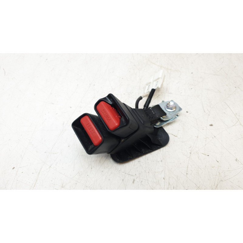 Recambio de enganche cinturon central para toyota c-hr (_x1_) 1.8 hybrid (zyx10_, zyx11_) referencia OEM IAM 73480F4010C2 73480F