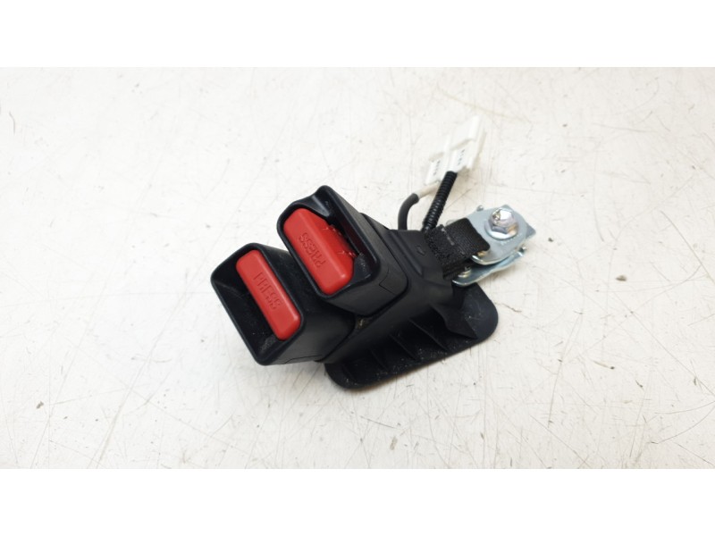 Recambio de enganche cinturon central para toyota c-hr (_x1_) 1.8 hybrid (zyx10_, zyx11_) referencia OEM IAM 73480F4010C2 73480F