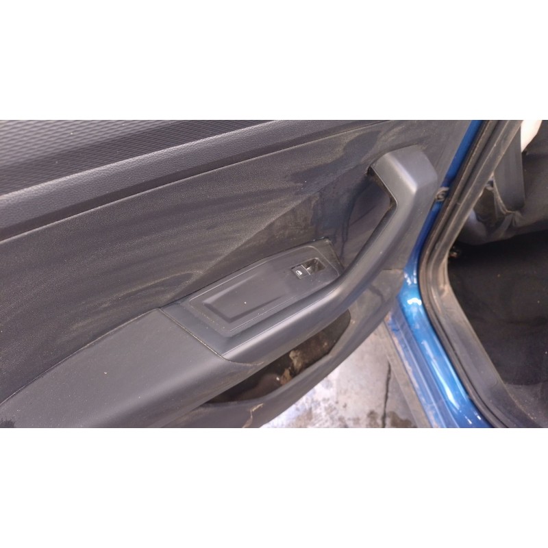 Recambio de mando elevalunas trasero izquierdo para volkswagen t-roc (a11, d11) 1.0 tsi referencia OEM IAM   