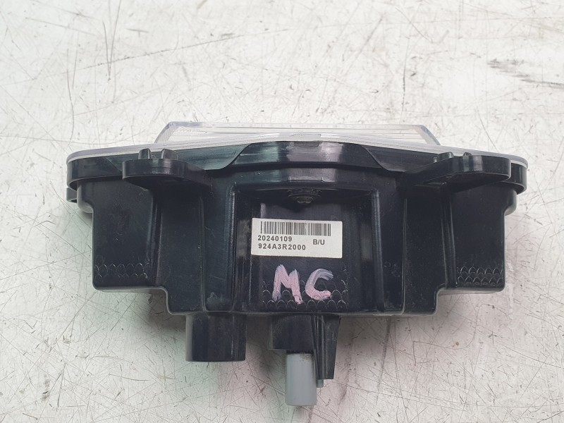 Recambio de piloto marcha atras para kia sportage v (nq5) 1.6 t-gdi hybrid referencia OEM IAM 924A3R2000  