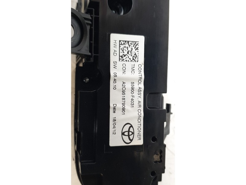 Recambio de mando climatizador para toyota c-hr (_x1_) 1.8 hybrid (zyx10_, zyx11_) referencia OEM IAM 55900F4031  