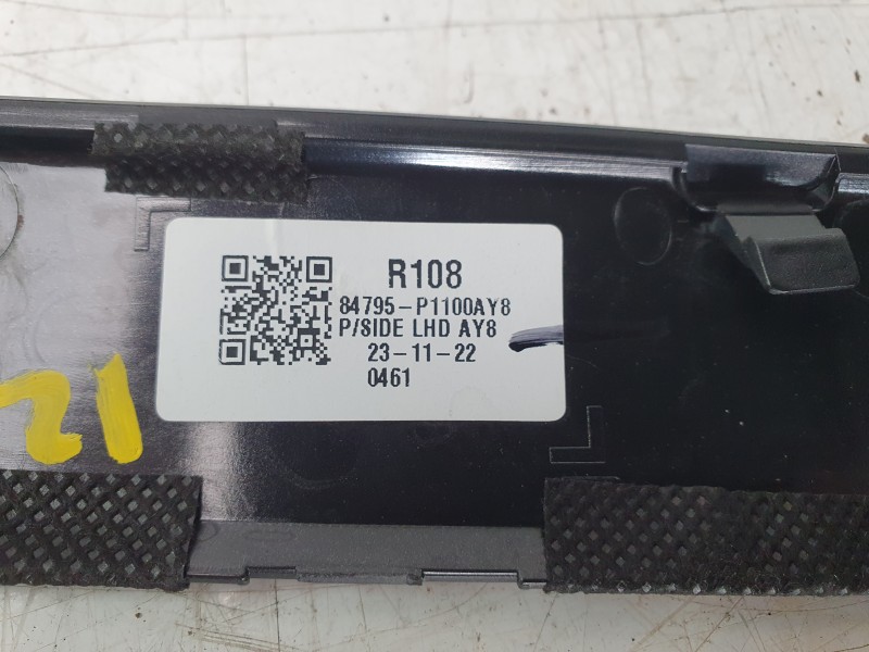 Recambio de moldura para kia sportage v (nq5) 1.6 t-gdi hybrid referencia OEM IAM 84795P1100AY8  