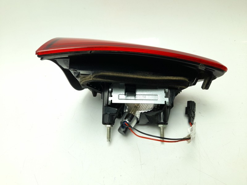 Recambio de piloto trasero derecho interior para renault clio iv grandtour (kh_) 0.9 tce 90 referencia OEM IAM 265502395R  104LL