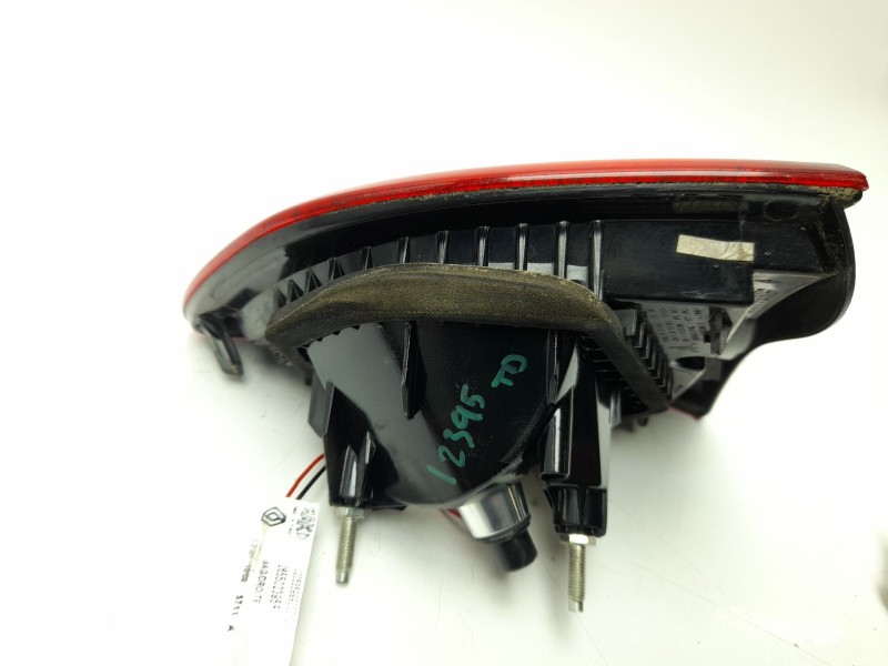 Recambio de piloto trasero derecho interior para renault clio iv grandtour (kh_) 0.9 tce 90 referencia OEM IAM 265502395R  104LL