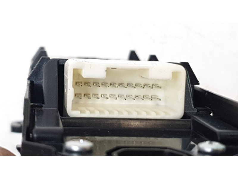 Recambio de mando elevalunas delantero izquierdo para toyota c-hr (_x1_) 1.8 hybrid (zyx10_, zyx11_) referencia OEM IAM 84040F40