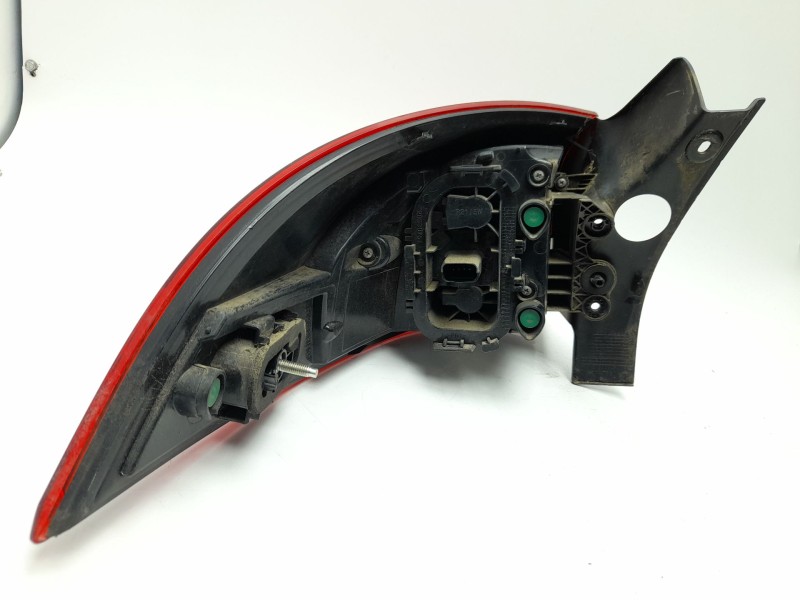 Recambio de piloto trasero derecho para renault clio iv grandtour (kh_) 0.9 tce 90 referencia OEM IAM 265507408R  