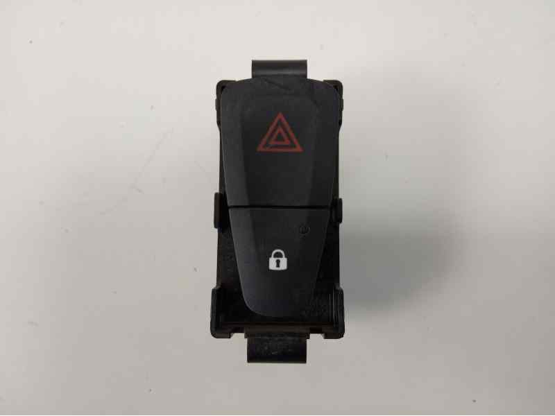 Recambio de warning para dacia sandero stepway referencia OEM IAM E31606  