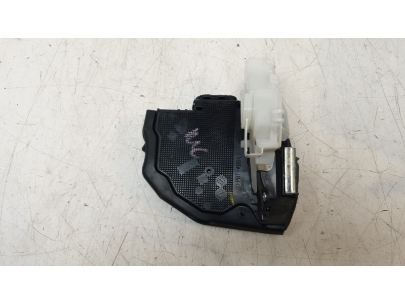 Recambio de cerradura puerta trasera derecha para toyota c-hr (_x1_) 1.8 hybrid (zyx10_, zyx11_) referencia OEM IAM 69050F4010  