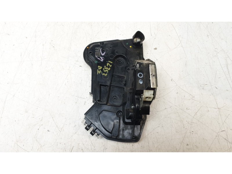 Recambio de cerradura puerta delantera izquierda para toyota c-hr (_x1_) 1.8 hybrid (zyx10_, zyx11_) referencia OEM IAM 69040F40