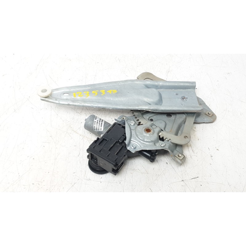 Recambio de elevalunas trasero derecho para toyota c-hr (_x1_) 1.8 hybrid (zyx10_, zyx11_) referencia OEM IAM 69830F4010  