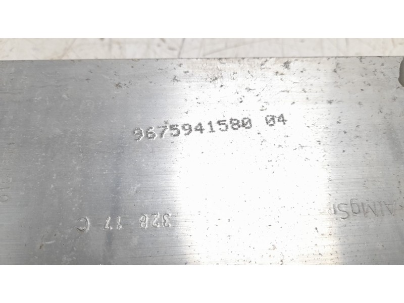 Recambio de refuerzo paragolpes delantero para citroën c4 picasso ii 1.6 bluehdi 120 referencia OEM IAM 9675941580  