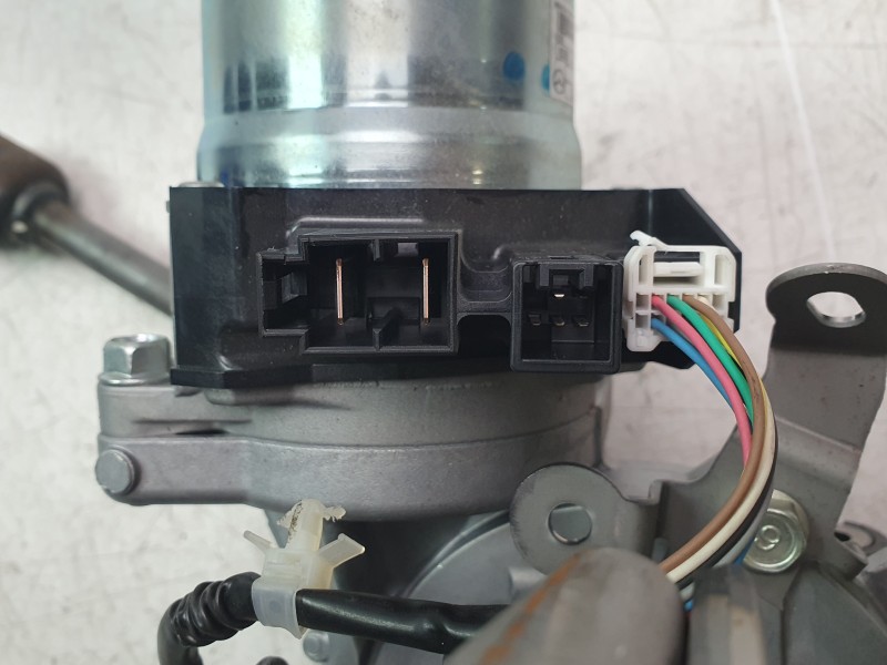 Recambio de columna direccion para mazda 3 sedán (bp) evolution referencia OEM IAM BCWB32100J  