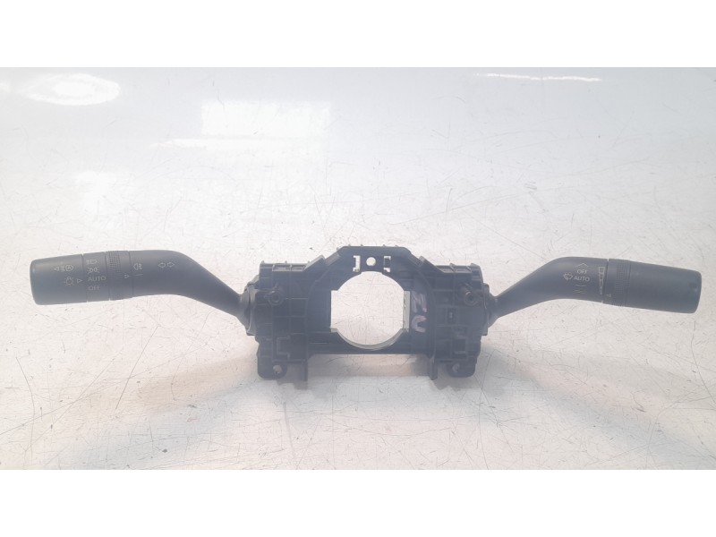 Recambio de mando multifuncion para mazda 3 sedán (bp) evolution referencia OEM IAM BDMC66122A  
