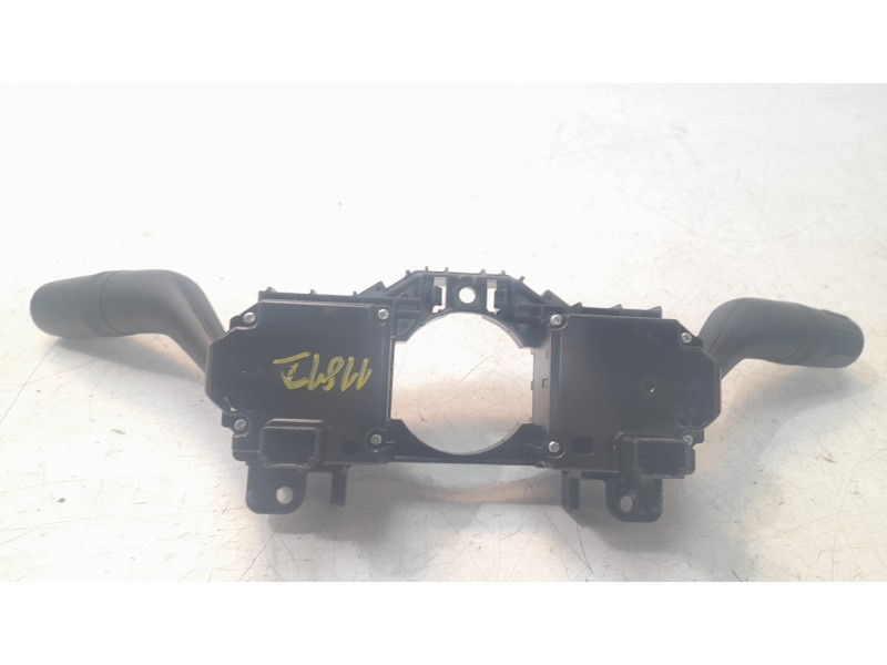 Recambio de mando multifuncion para mazda 3 sedán (bp) evolution referencia OEM IAM BDMC66122A  