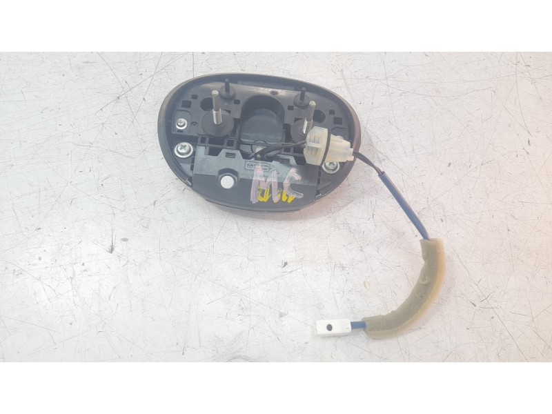 Recambio de maneta exterior maletero / porton para mazda 3 sedán (bp) evolution referencia OEM IAM BCJH568D0  