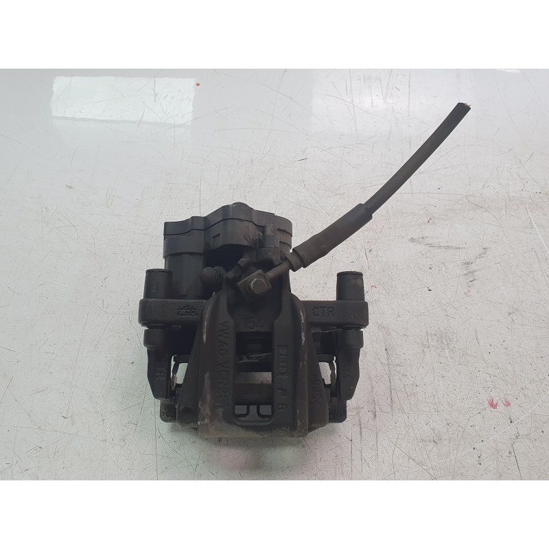 Recambio de pinza de freno trasera derecha para seat leon sportstourer (kl8, kld) 2.0 tdi referencia OEM IAM 5R3615406  