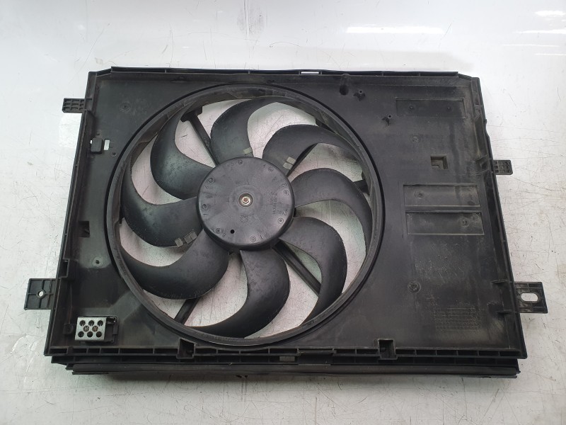 Recambio de electroventilador para citroën c4 picasso ii 1.6 bluehdi 120 referencia OEM IAM 9836636780  