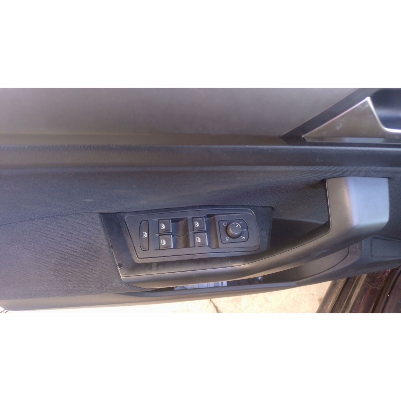 Recambio de mando elevalunas delantero izquierdo para volkswagen t-roc (a11, d11) 1.0 tsi referencia OEM IAM   