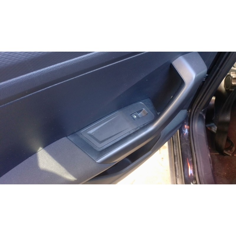 Recambio de mando elevalunas trasero izquierdo para volkswagen t-roc (a11, d11) 1.0 tsi referencia OEM IAM   