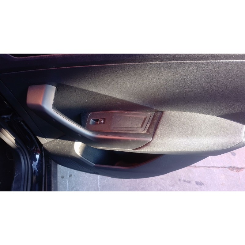 Recambio de mando elevalunas trasero derecho para volkswagen t-roc (a11, d11) 1.0 tsi referencia OEM IAM   