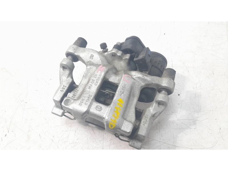Recambio de pinza de freno trasera derecha para mazda 3 sedán (bp) evolution referencia OEM IAM BCKA26980A  