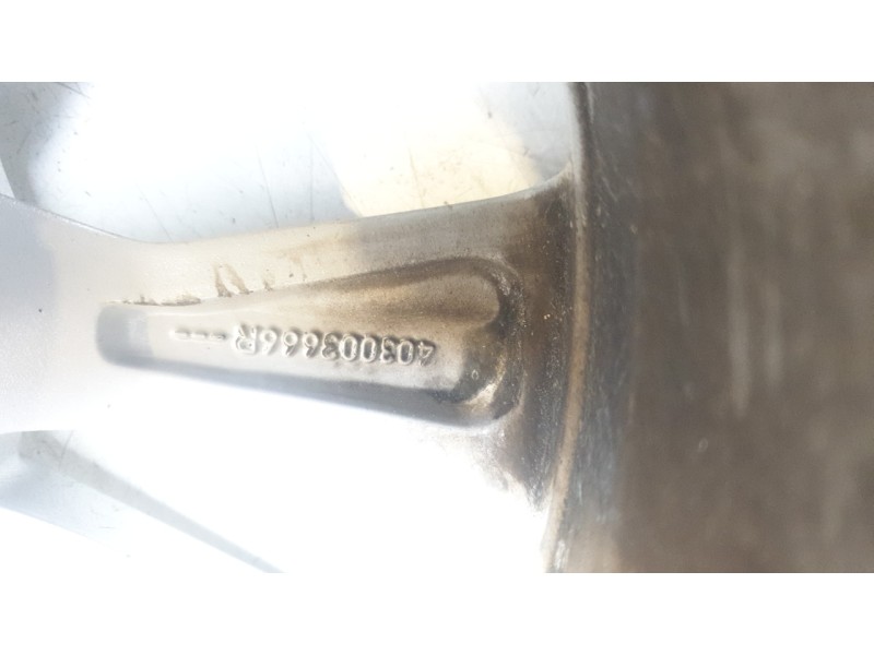 Recambio de llanta para renault clio v referencia OEM IAM 403003565R 403001053R , 403003666R 