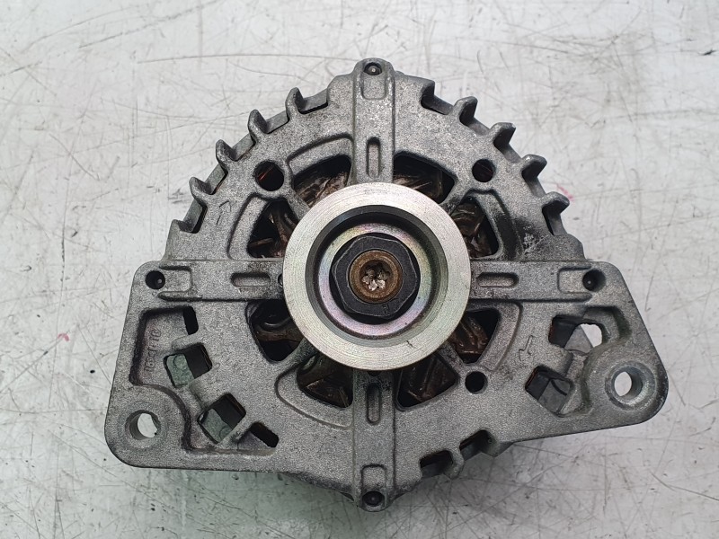 Recambio de alternador para mercedes-benz b-klasse (bm 247) b 200 d referencia OEM IAM 0009063903  