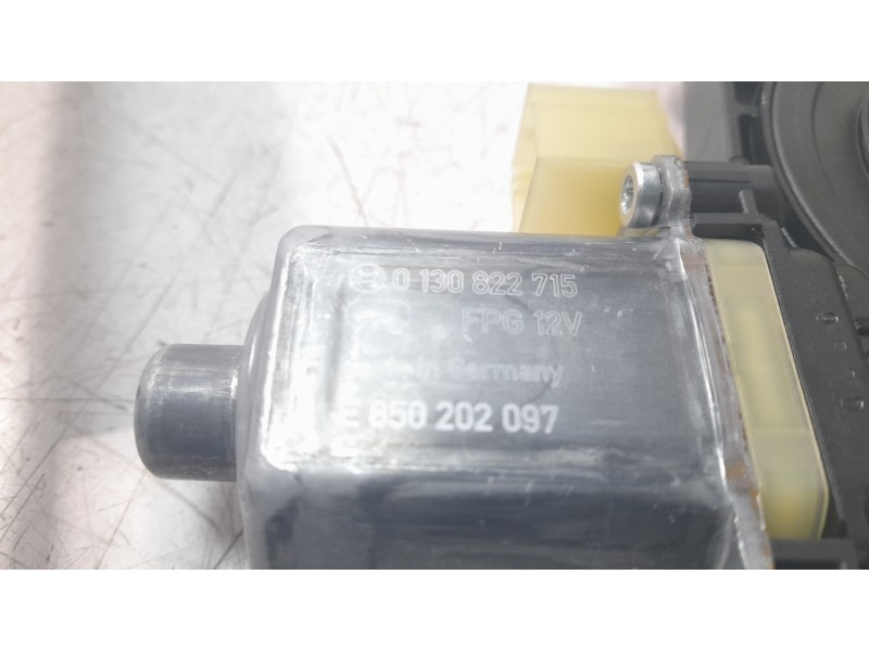 Recambio de elevalunas trasero izquierdo para porsche macan (95b) 3.0 s referencia OEM IAM 95B839461B  