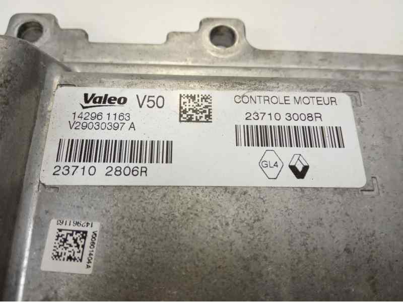 Recambio de centralita motor uce para dacia sandero stepway referencia OEM IAM 237102806R  