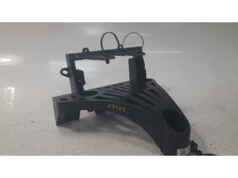 Recambio de soporte compresor aire acondicionado para tesla model 3 (5yj3) ev referencia OEM IAM 166701400C  