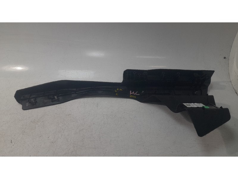 Recambio de molduras traseras para tesla model 3 (5yj3) ev referencia OEM IAM P173383810E  