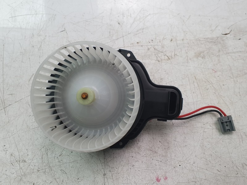 Recambio de ventilador calefaccion para ford kuga iii (dfk) 2.5 fhev referencia OEM IAM JX6A19846GA 2587601 