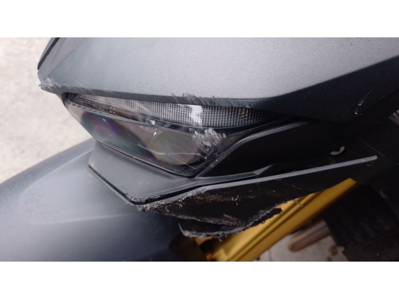 Recambio de faro delantero para honda cb 1000 sp referencia OEM IAM   