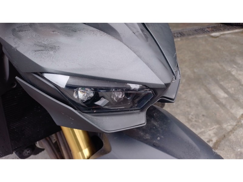 Recambio de faro delantero para honda cb 1000 sp referencia OEM IAM   