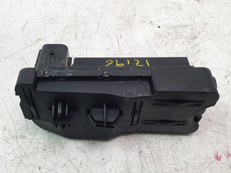Recambio de caja reles / fusibles para ford kuga iii (dfk) 2.5 fhev referencia OEM IAM LX6T14D068HAG  